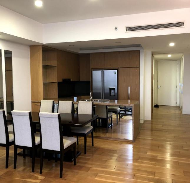 Bán căn hộ chung cư Indochina Plaza 239 Xuân Thủy, căn góc 115m 3PN giá 5,15 tỷ.LH: 0961127399