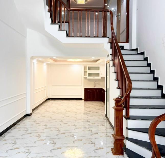HIẾM CÓ CHỈ 3 TỶ CÓ NHÀ 4 TẦNG 45M2 Ô TÔ ĐỔ CỬA, NGAY CẠNH KHU ĐÔ THỊ