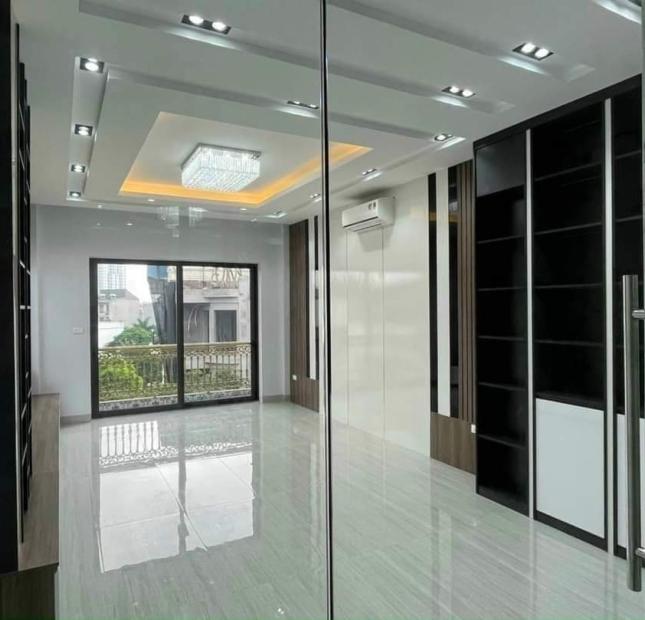 Siêu Phẩm, Nhà Ngọc Thụy, Long Biên 7T, 43m2 chỉ 6,95 tỷ (ngõ thông, ô tô vào nhà)