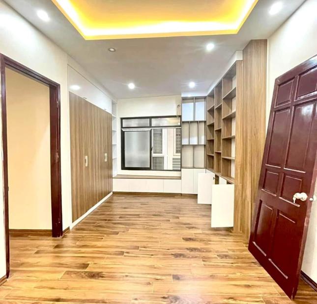 Bán nhà ngõ ôtô Phố Chùa Láng Đống Đa 42m2 5tầng mặt tiền 5.6m 4.8 tỷ (4)