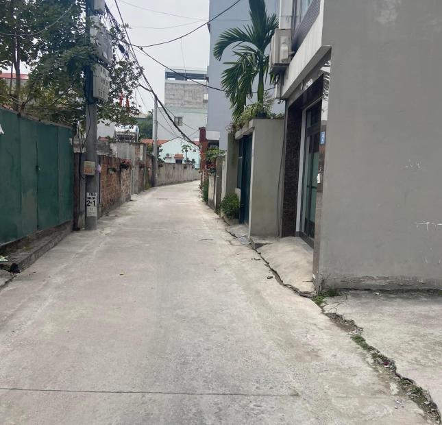 BÁN NHÀ DÂN XÂY, NHỎ TIỀN, NGÕ RỘNG, Ô TÔ ĐỖ CỬA