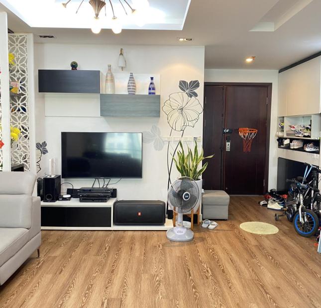 Chính chủ cần bán gấp CHCC Golden Land Nguyễn Trãi 115m2 căn góc 3pn full đồ đẹp 4,5 tỷ 0988 296 228