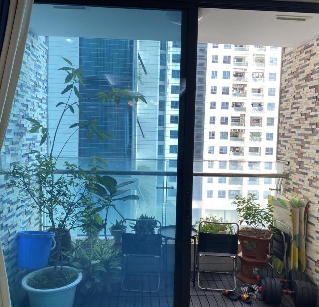 Chính chủ cần bán gấp CHCC Golden Land Nguyễn Trãi 115m2 căn góc 3pn full đồ đẹp 4,5 tỷ 0988 296 228