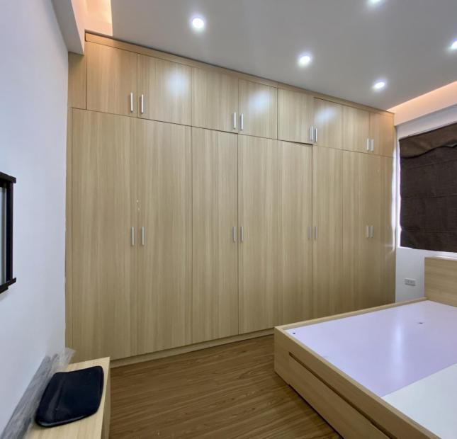 Chính chủ cần bán gấp CHCC 184 Hoàng Quốc Việt 68.5m 2pn thoáng mát đã sửa đẹp 2,85 tỷ 0988296228