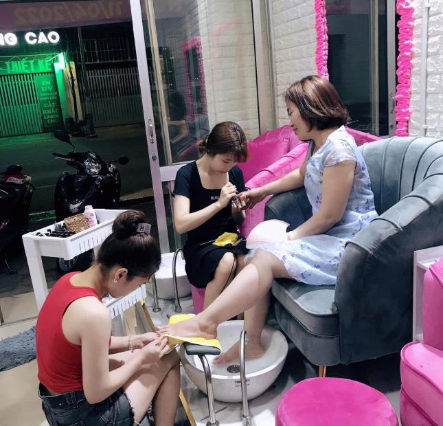 Góc Sang Tiệm Nail ĐỊA CHỈ: số 4 Hai Bà Trưng - Đông Hoà - Dĩ An - Bình Dương.