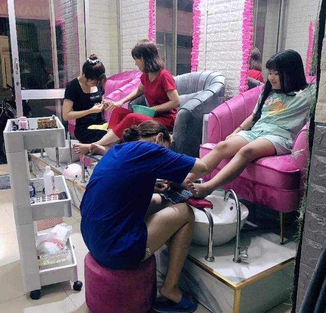 Góc Sang Tiệm Nail ĐỊA CHỈ: số 4 Hai Bà Trưng - Đông Hoà - Dĩ An - Bình Dương.