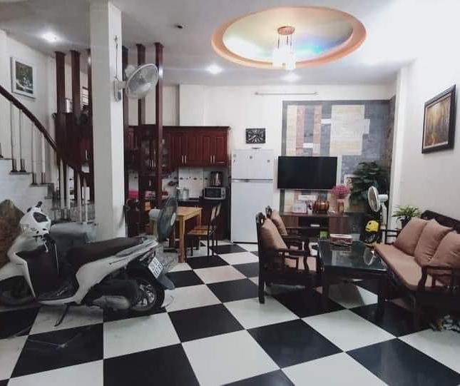 Bán nhà Đội Cấn – Ba Đình: Lô góc mặt ngõ nông thông thoáng, gần phố. 45m2x5T Giá: 5.8 tỷ