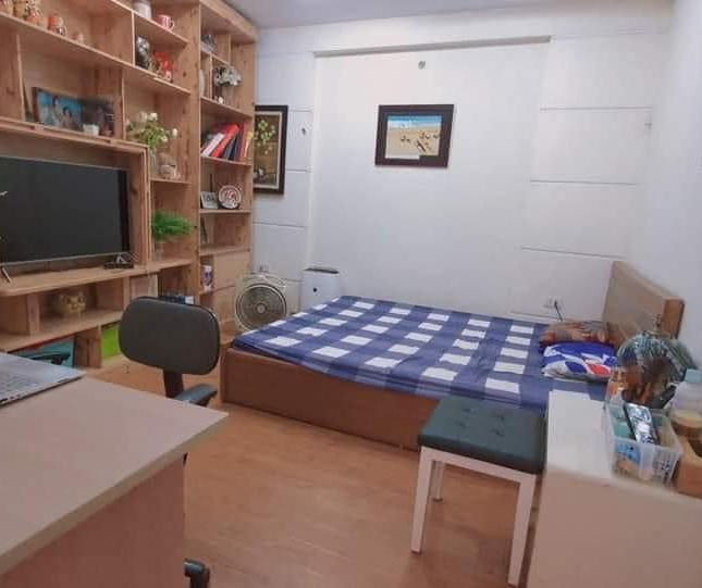 Bán nhà Đội Cấn – Ba Đình: Lô góc mặt ngõ nông thông thoáng, gần phố. 45m2x5T Giá: 5.8 tỷ
