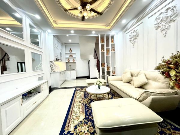 Bán nhà phân lô ngõ 180 Hoàng Quốc Việt 45m2x6T, kinh doanh-Ôtô, giá 7,5 tỷ  