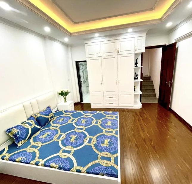 Bán nhà phân lô ngõ 180 Hoàng Quốc Việt 45m2x6T, kinh doanh-Ôtô, giá 7,5 tỷ  