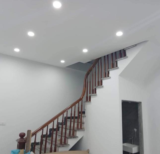 BÁN GẤP NHÀ ĐỐNG ĐA 50M2, 4.5 Tỷ