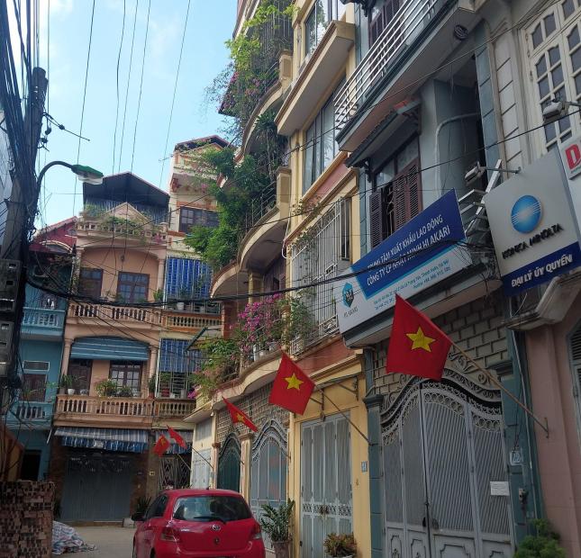 Bán nhà phố Vương Thừa Vũ thanh xuân 140m2, giá chào 18.2 tỷ.