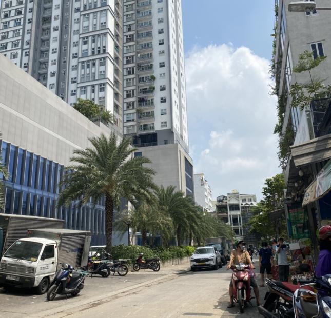 Nhà Mặt Tiền  3/2 - Trần Minh Quyền, phường 11, Quận 10. DT: 5x20m, 3 lầu có sân thượng