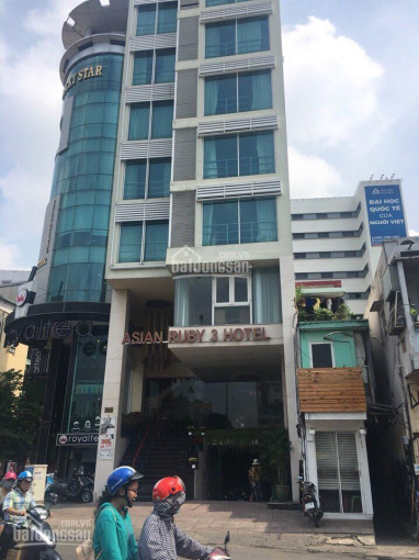 Bán nhà mặt tiền Lê Lai, Quận 1 nở hậu 18m giá mới.