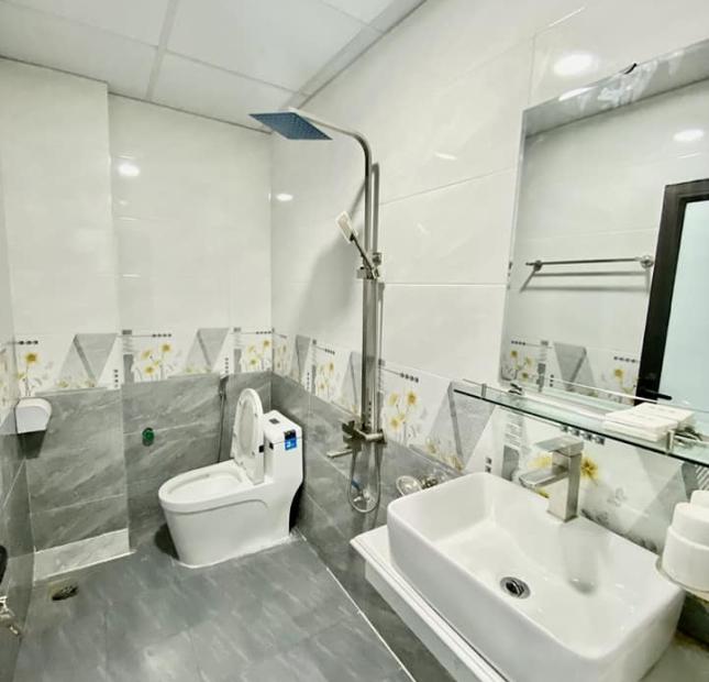 Bán nhà Đội Cấn, Ba Đình, Diện tích 50m2, Giá 6.2 tỷ, ngõ rộng, vài bước ra phố, vào ở ngay.