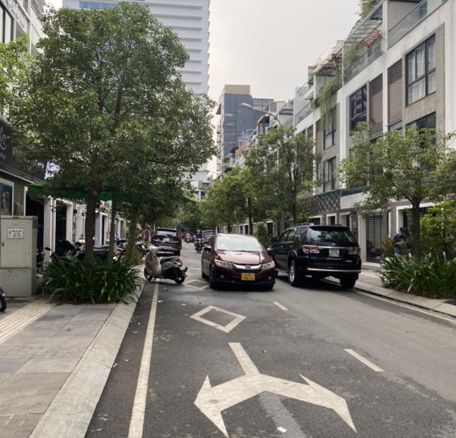 Bán nhà phố khu HaDo Centrosa Garden 45 tỷ, đang cho thuê