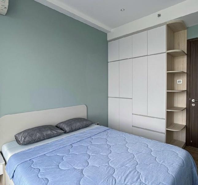Sunrise City- 2pn 2wc - BAN CÔNG RỘNG- VIEW HỒ BƠI. Giá 4,8 tỷ. LH: 09.3456.9063