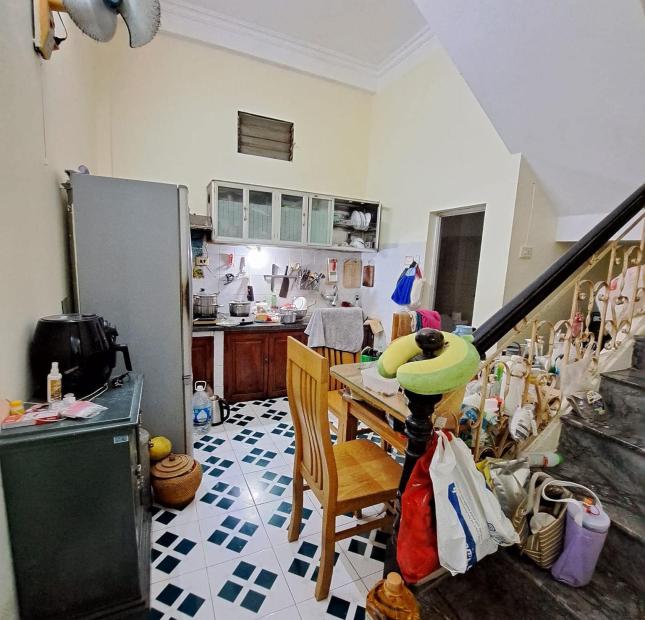 Bán nhà Văn Cao: Phân lô cực đẹp, gần oto, ngõ thông Giá đẹp: 52m2x3T Giá 7.8 tỷ