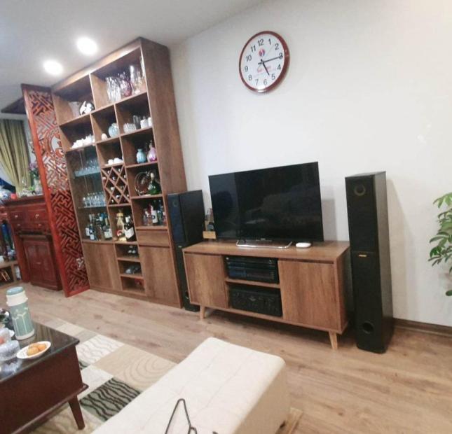 Bán nhà TT Tây Kết, Hai Bà Trưng 84m2, 3PN, ô tô đỗ chân cầu thang, 3.55tỷ, LH 0366051369.