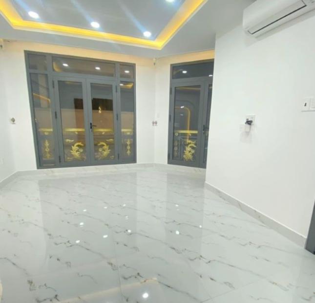 BÁN BIỆT THỰ QUẬN PHÚ NHUẬN TPHCM GIÁ RẺ DTSD 330M2 . LIÊN HỆ: 0932980565 Viễn Phương