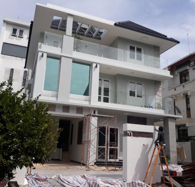 Cho thuê biệt thự Nam Thiên 2, Phú Mỹ Hưng, Quận 7, nhà mới 100%.