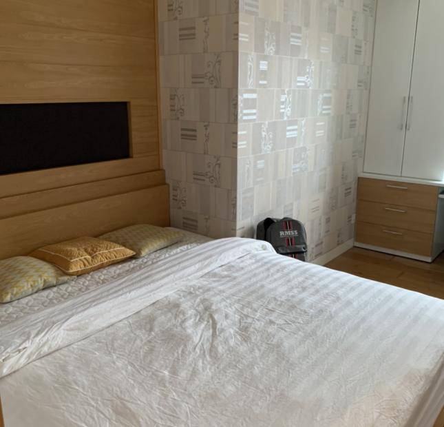 Chính chủ cần bán gấp 3 căn góc chung cư Indochina Plaza IPH 239 Xuân Thủy 117m 3PN full nội thất cao cấp