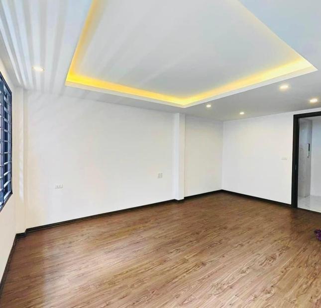 BÁN GẤP nhà Thái Hà 35m2 x 4T, 3 tỷ