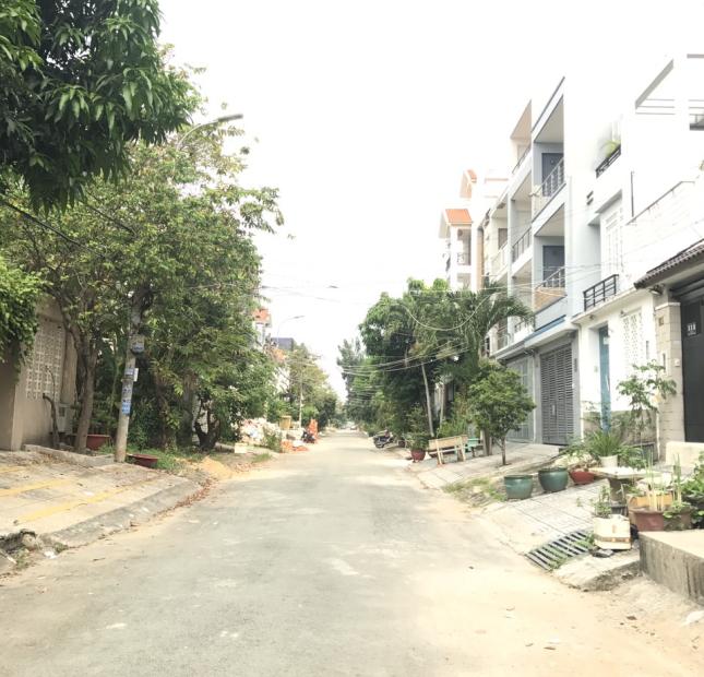 Nhà Phố KDC Phong Phú 5, DT 4.5x18, giá rẻ 6 tỷ, LH: 0934.933.978