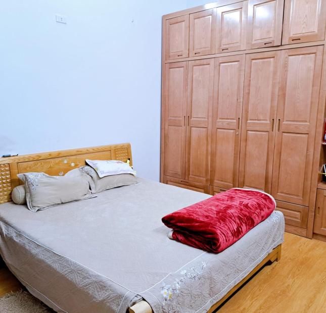 Bán nhà phố Tô Hiệu, phân lô vuông đẹp, 4 tầng, chỉ hơn 5 tỷ