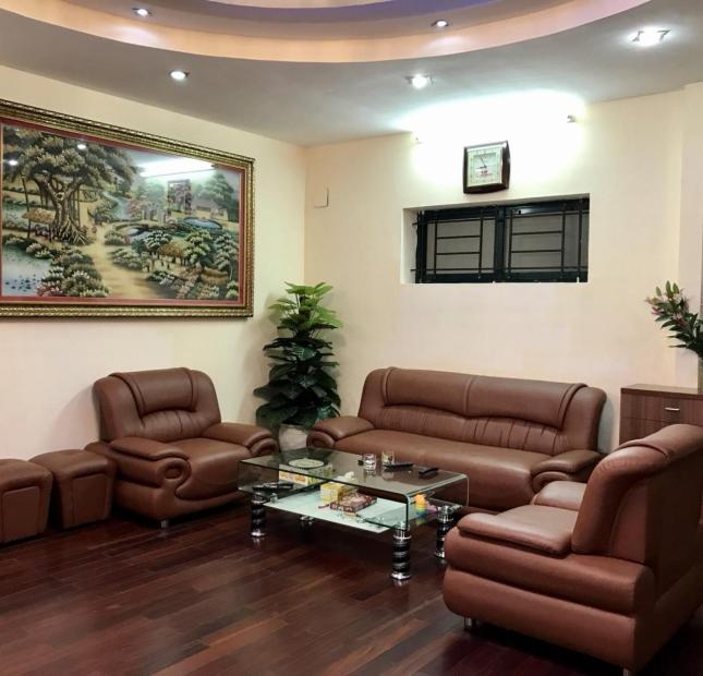 Cần cho thuê gấp căn hộ chung cư 127m2 - 71 Nguyễn Chí Thanh Hà Nội
