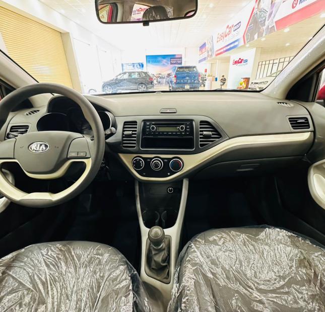 Bán xe Kia Morning MT sản xuất 2022, xe còn nguyên nilon từ hãng, odo mới 467km