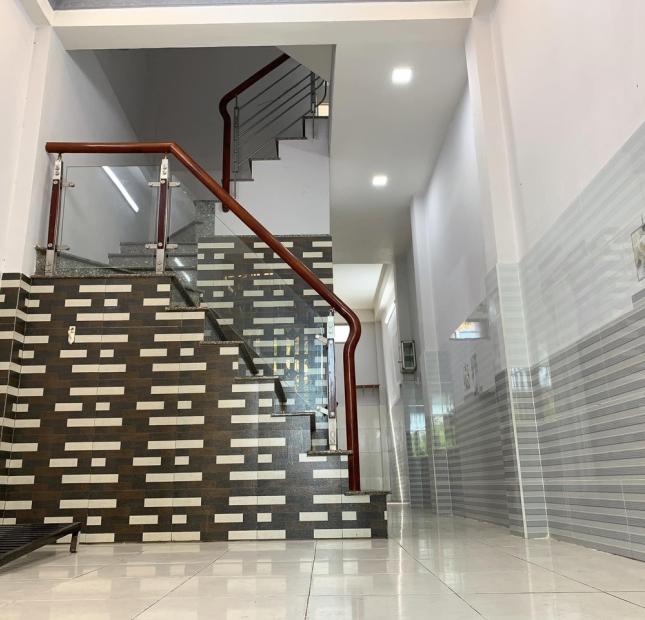 Bán nhà 3 tầng Quang Trung, Phường 8, Gò Vấp, 46m2, giá 3.7 tỷ.