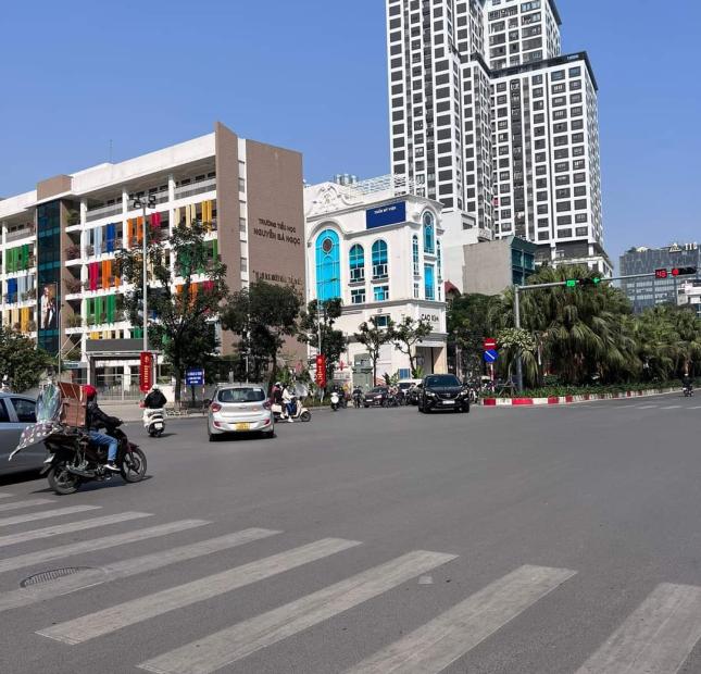 Hiếm : Bán đất lô góc mặt phố Liễu Giai Ba Đình Hà Nội. 11m*33m=332m2 Siêu đẹp 275 tỷ