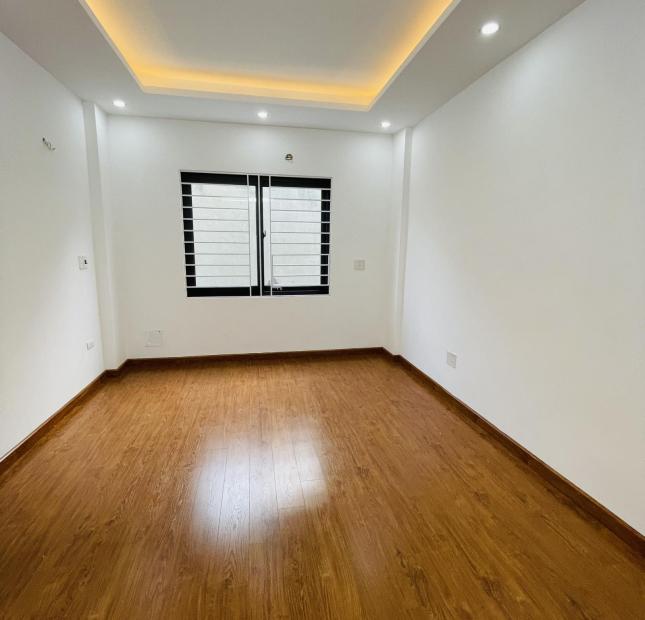 Bán gấp nhà mới DT 45m2 x 5 tầng, 6PN, 20m ra phố, vừa ở vừa cho thuê tốt