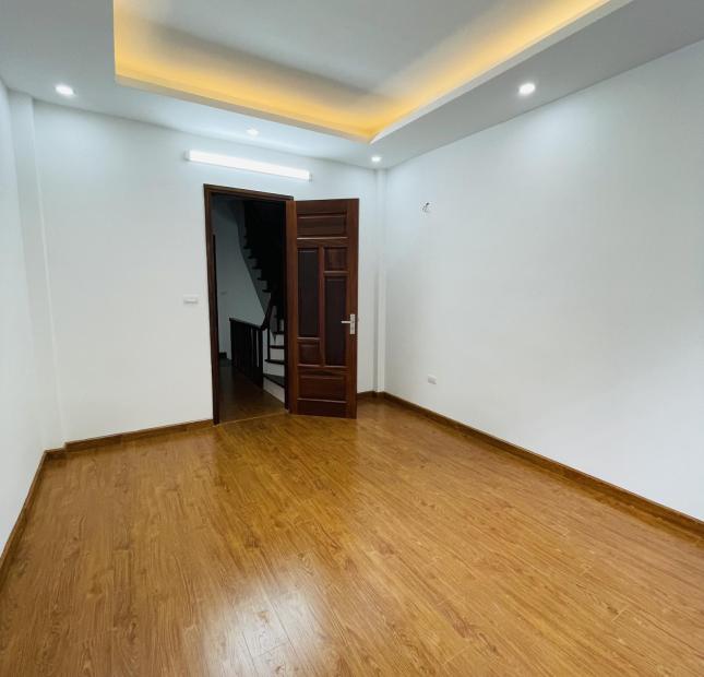 Bán gấp nhà mới DT 45m2 x 5 tầng, 6PN, 20m ra phố, vừa ở vừa cho thuê tốt