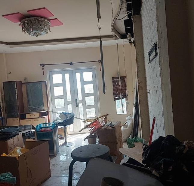 Á hậu mặt tiền đường Hồng Bàng, Phường 15, Quận 5, ngang 4.5 x 14.3m 3 tầng, giá 21 tỷ