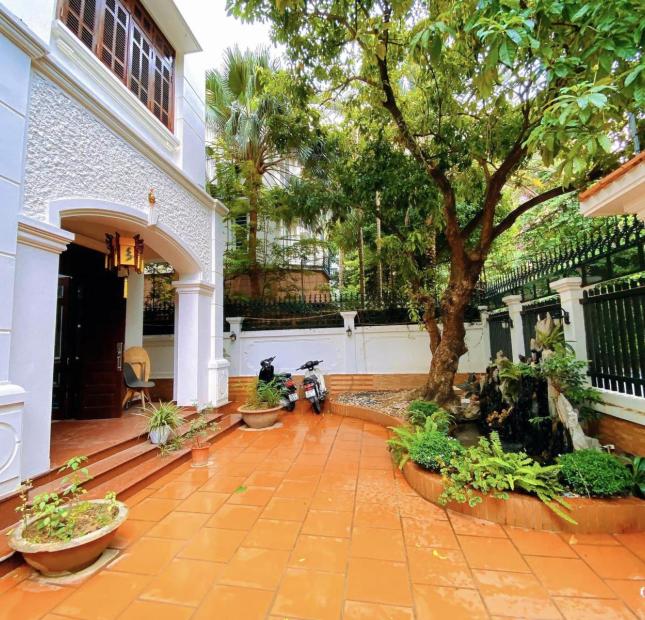 Biệt thự Mỹ Đình 200m Nhà mặt phố vuông góc Nguyễn Cơ Thạch Giá vỡ nợ