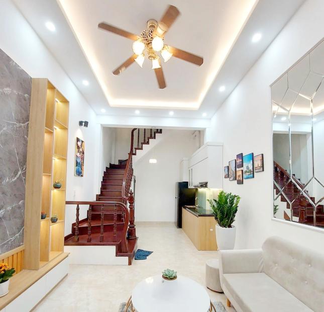 ♥️Bán nhà Tân Mai 40m Gần ô tô ngõ thông Tặng nội thất Ở ngay