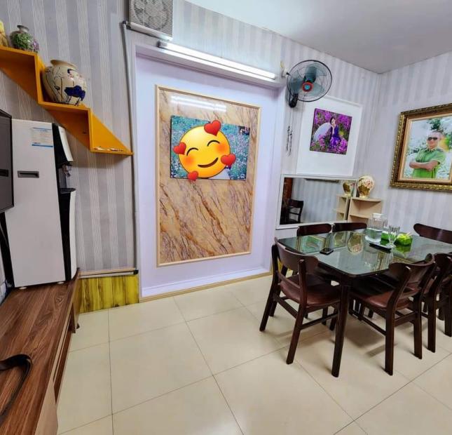 Bán nhà mặt hồ Bán Nguyệt Tây Sơn 50m giá 11.5 tỷ