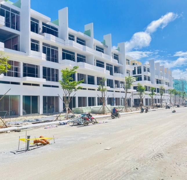 0961247777 Mở bán duy nhất 62 căn shophouse 8x24m tại Đảo Hoa Sen nhân tạo 6*, CK 11%