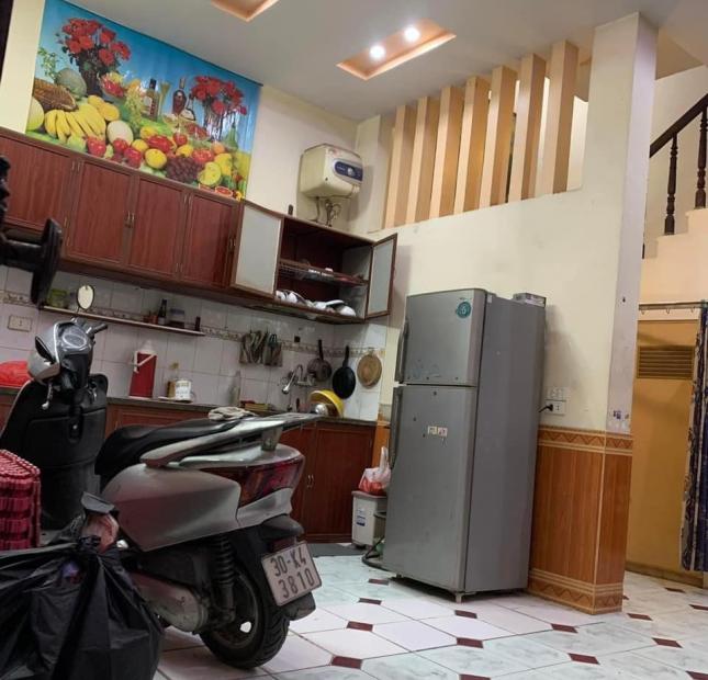Bán nhà Võng Thị: Chỉ 100tr/m Lô góc thoáng, mặt ngõ, thông Võng Thị, 40m2x4T Giá 4.2 tỷ