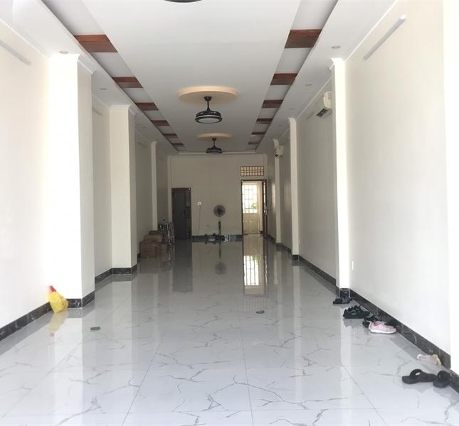 Cho thuê mặt bằng 100m2 đẹp đường Lê Hồng Phong, TP Vũng Tàu cửa kính