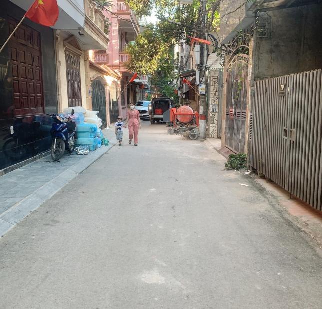 Nhà đẹp phố Kim Giang 68m2 mặt tiền 8.5m phân lô vỉa hè Gara