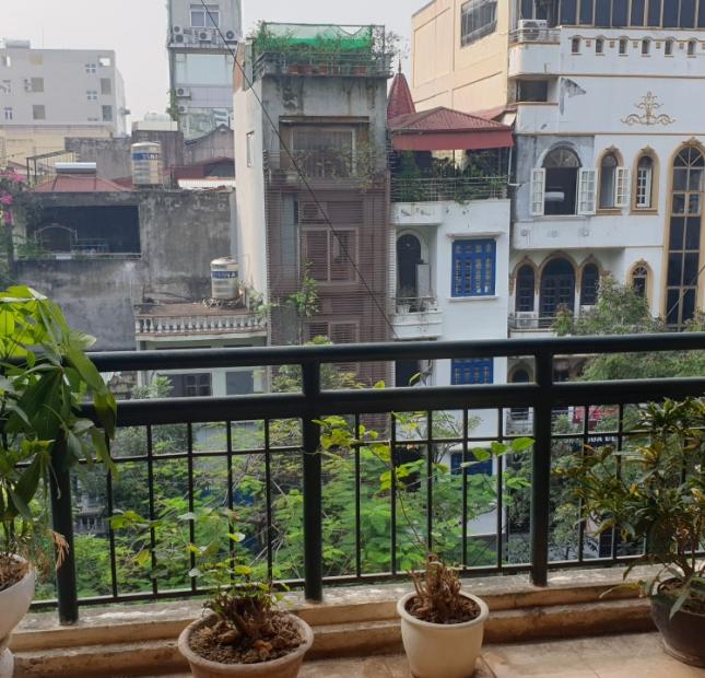 Bán rẻ chung cư phố Nguyễn Văn Ngọc, trung tâm hành chính, thương mại quận Ba Đình, ngay cạnh