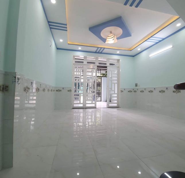 Nhà 80m2-Măt tiền Tân Xuân - Hốc Môn-Đường nhựa 8 mét có lề thông Tô Ký-Gấp bán chỉ 4 tỷ 6.