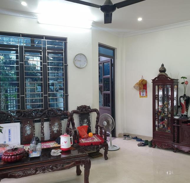 BÁN NHÀ DÂN XÂY 1.85 TỶ 3 TẦNG 66M2 MẶT ĐƯỜNG NHÁNH GIẢI PHÓNG