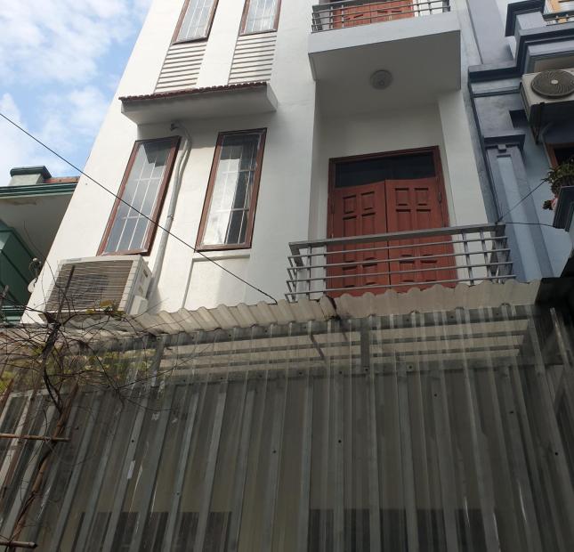 BÁN NHÀ 1.75 TỶ 3 TẦNG 46M2 TAXI ĐỖ CỬA NGÕ TRẦN THÁI TÔNG