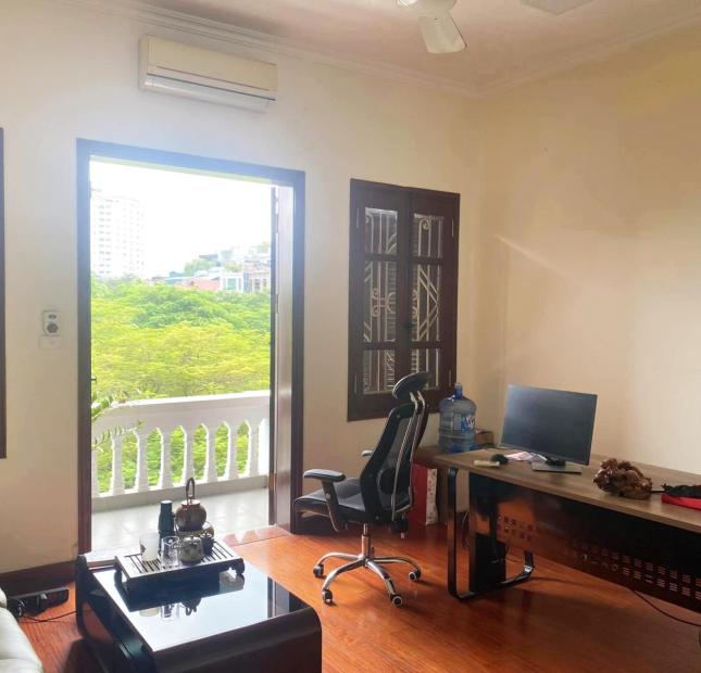 Mặt phố Đống Đa 80m mặt tiền 5m Ô tô kinh doanh giá chỉ 150tr