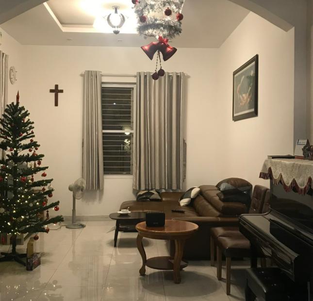 Căn góc biệt thự Kiến Á đường Liên phường DT 285m đúc 3 lầu trục chính