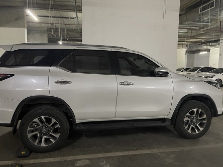Bán chiếc xe Toyota Fortuner Legender 2022-2.8 AT4x4 2 Cầu